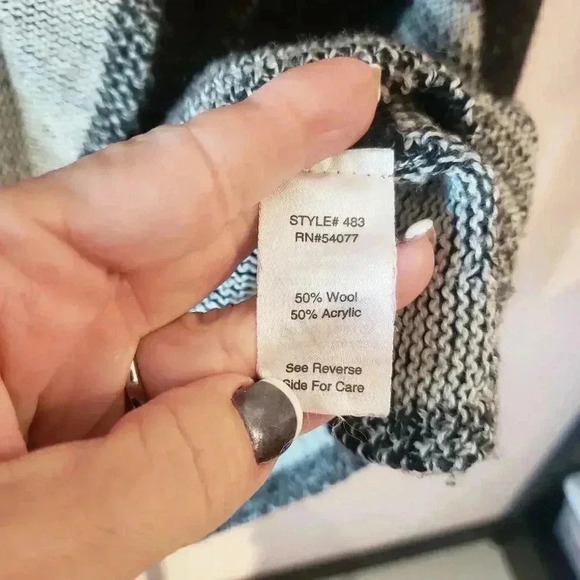 CAbi Style 483 Patchwork Circle Sweater - Picture 3 of 7